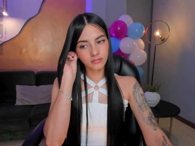 Live sex webcam photo for HannahJames #291395589