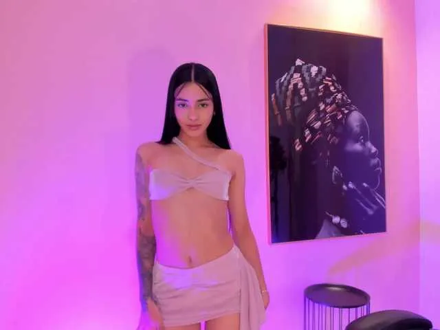 Live sex webcam photo for HannahJames #291539011