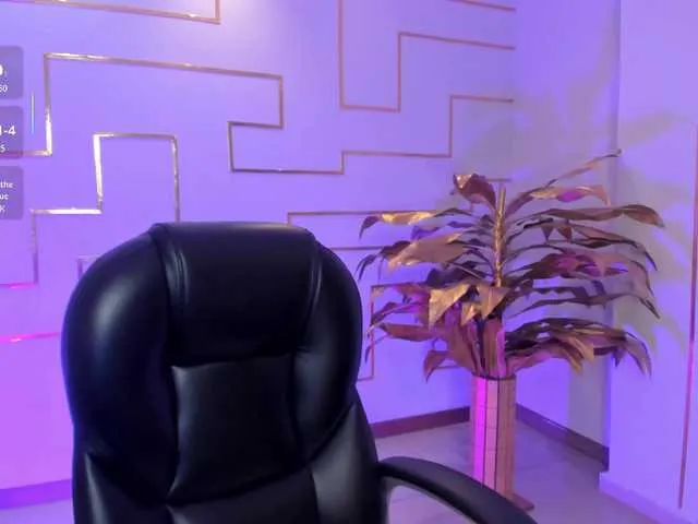 Live sex webcam photo for HannahJames #291832619