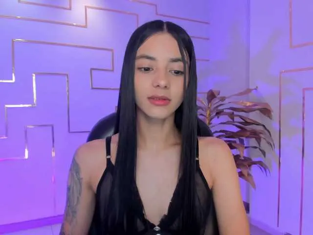 Live sex webcam photo for HannahJames #291846512