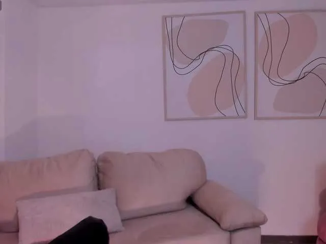 Live sex webcam photo for HannahJames #292009244