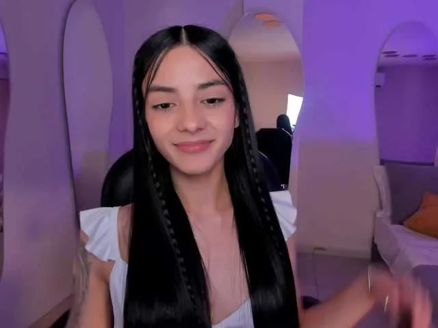 Live sex webcam photo for HannahJames #292192749