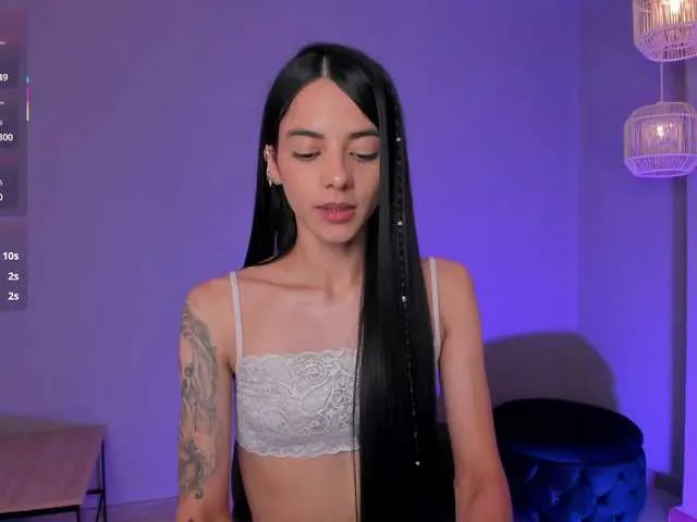 Live sex webcam photo for HannahJames #292239135