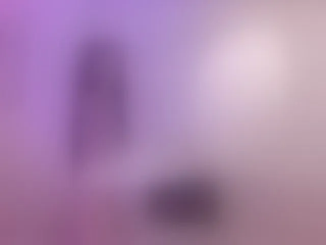 Live sex webcam photo for HannahJames #293340653