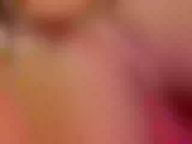 Live sex webcam photo for HannahLens #275586128