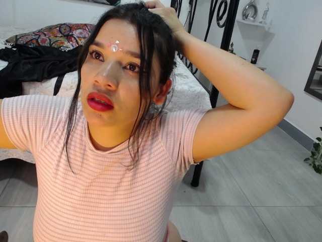 Live sex webcam photo for HannahParker #272964457