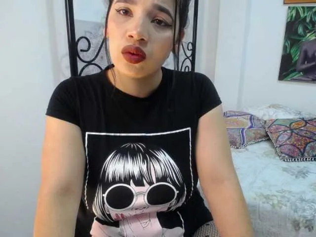 Live sex webcam photo for HannahParker #273271683