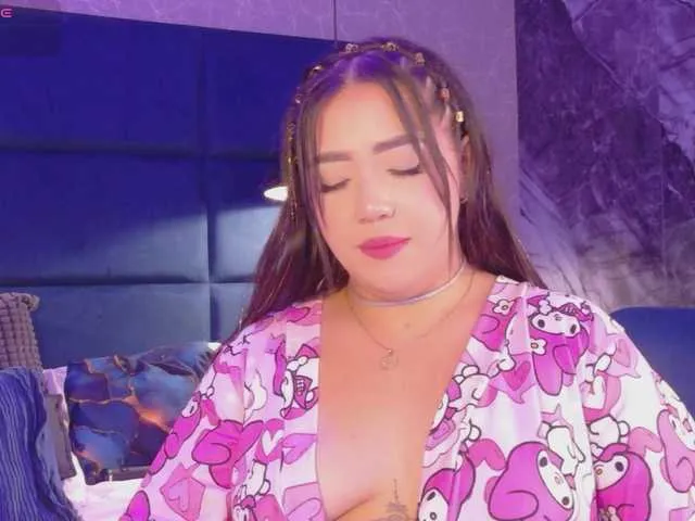 Live sex webcam photo for HannahPrada #293587309