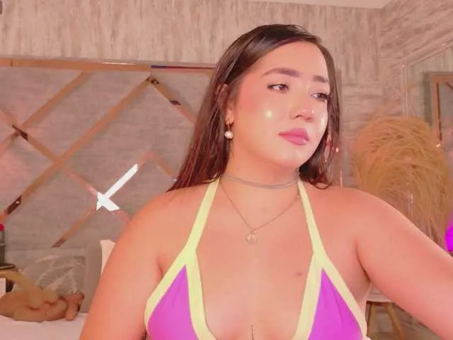 Live sex webcam photo for HannahPrada #293993358