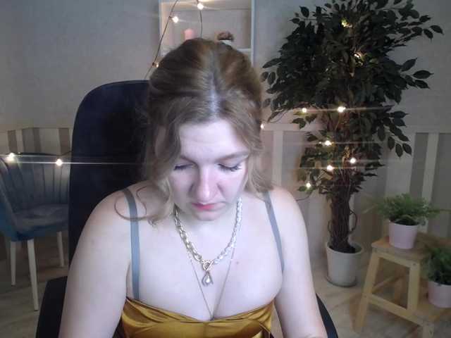Live sex webcam photo for HannahPuzzle #277825742