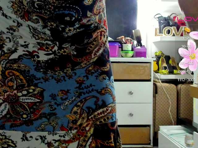 Live sex webcam photo for HannahTight #274444290