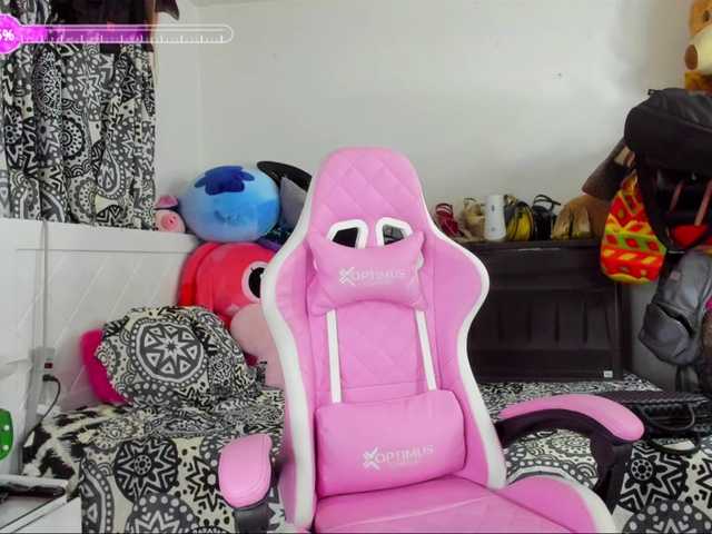 Live sex webcam photo for HannahTight #277395676