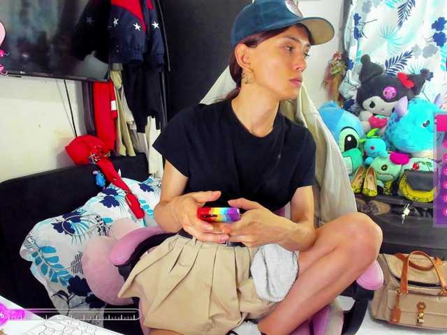 Live sex webcam photo for HannahTight #290746769