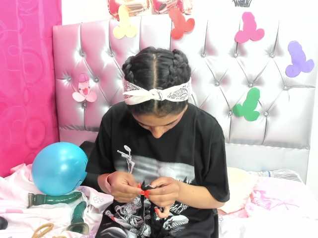 Live sex webcam photo for Hannahwolf #273827493