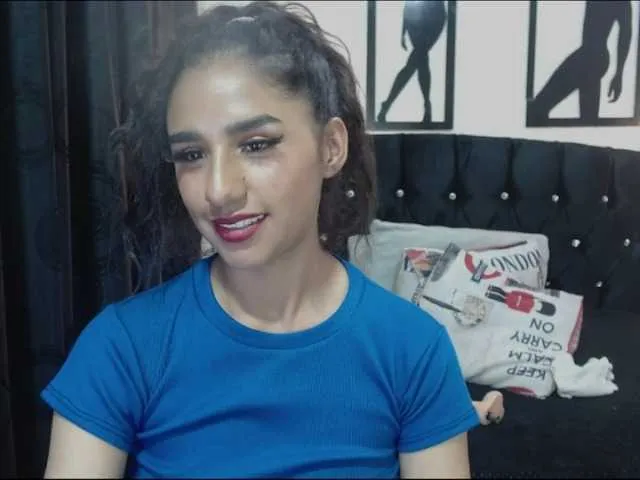 Live sex webcam photo for Hannahwolf #277011673