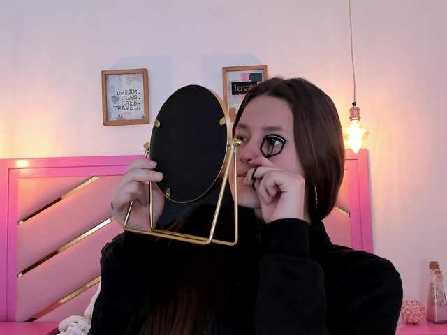 Live sex webcam photo for Hannaloopez #275498850