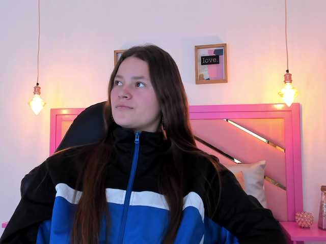 Live sex webcam photo for Hannaloopez #275573449