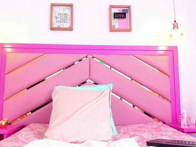 Live sex webcam photo for Hannaloopez #275715640