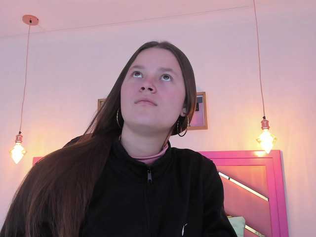 Live sex webcam photo for Hannaloopez #275740787