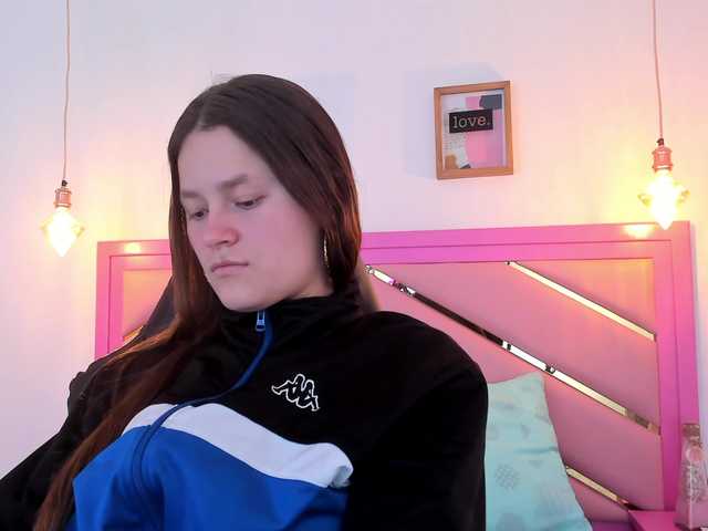 Live sex webcam photo for Hannaloopez #275912386