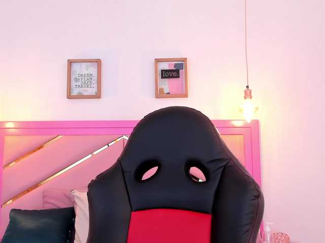 Live sex webcam photo for Hannaloopez #275959457