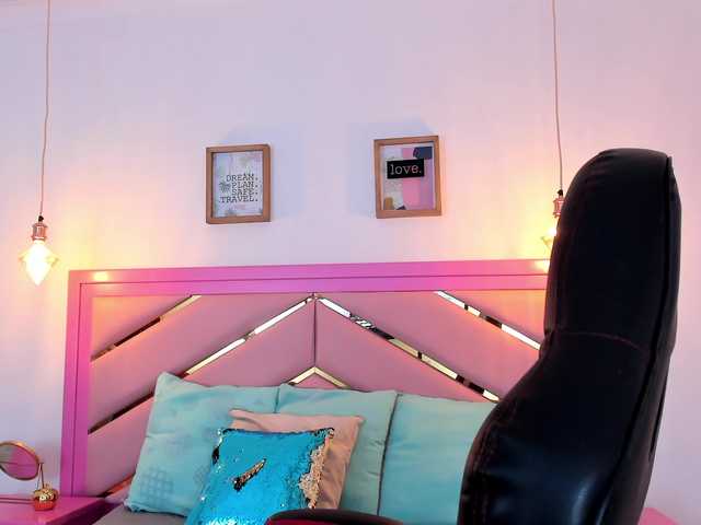 Live sex webcam photo for Hannaloopez #276064806