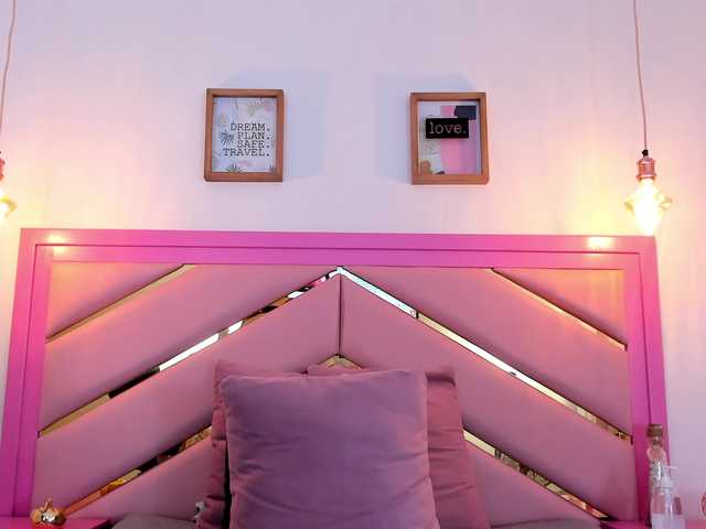 Live sex webcam photo for Hannaloopez #276081111