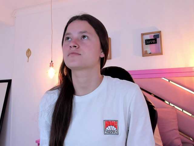 Live sex webcam photo for Hannaloopez #276106571