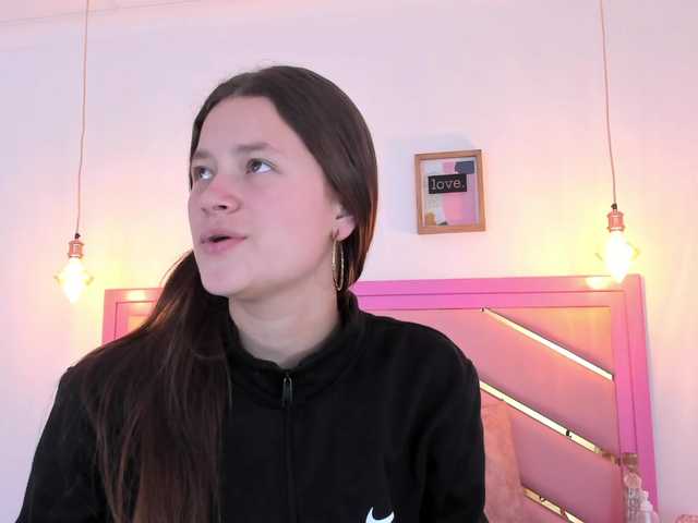 Live sex webcam photo for Hannaloopez #276168727