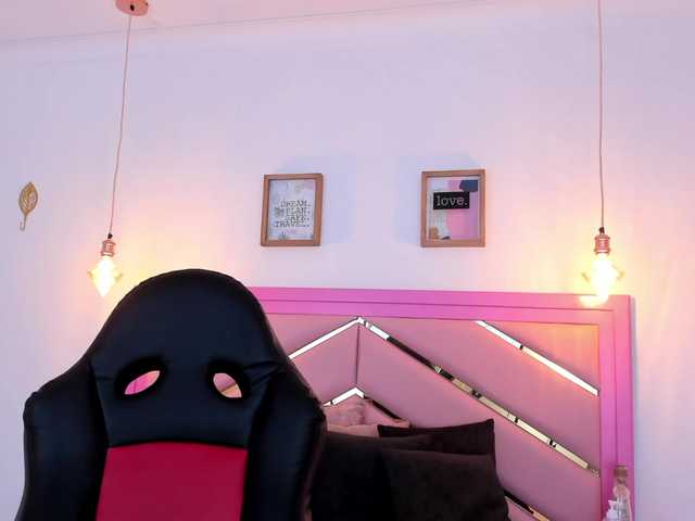 Live sex webcam photo for Hannaloopez #276184117