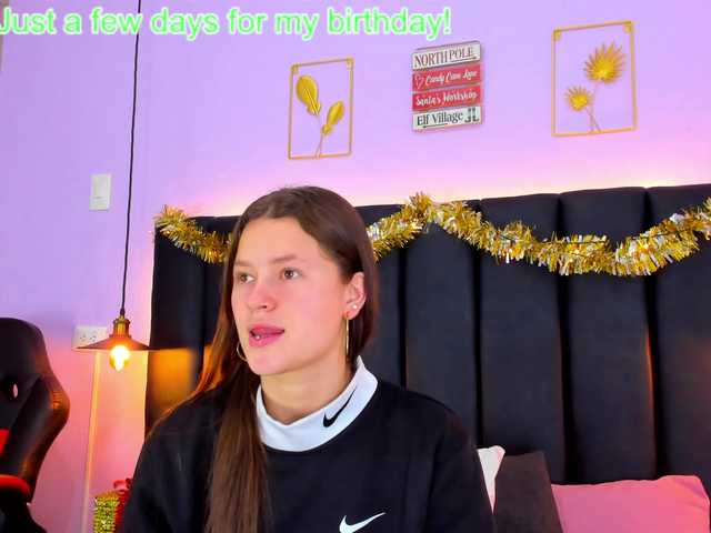 Live sex webcam photo for Hannaloopez #276997072