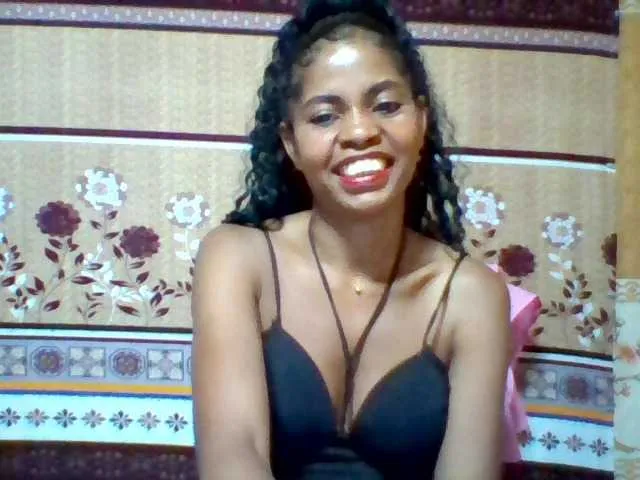 Live sex webcam photo for Hanta11 #293052561