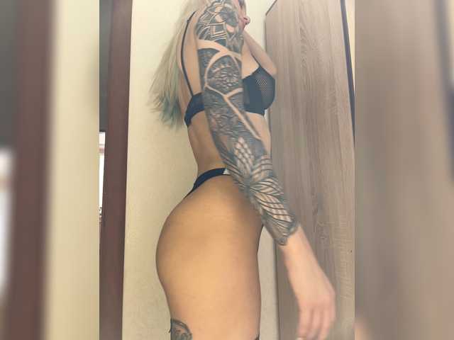 Live sex webcam photo for Happy666x #274074884