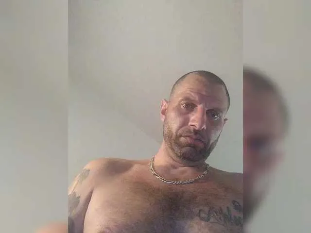 Live sex webcam photo for HappyFeelmore #281837028