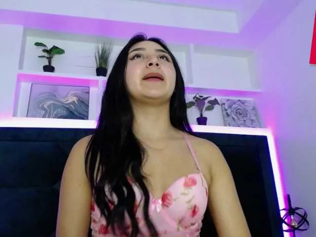 Live sex webcam photo for HappyHolly- #276262812