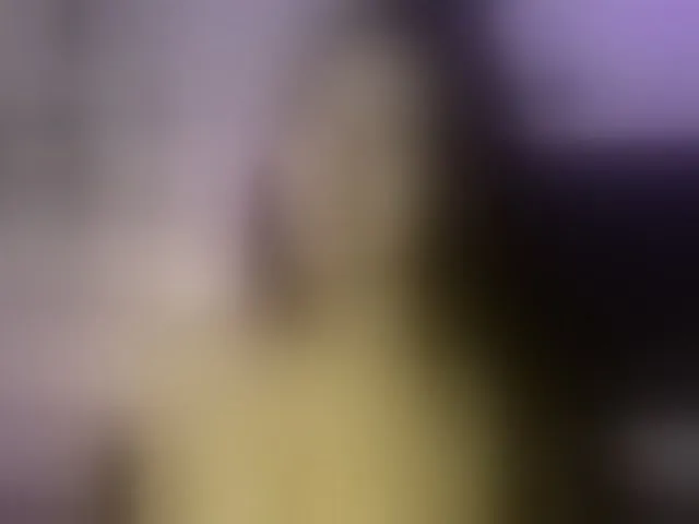 Live sex webcam photo for HappyHolly- #276418464