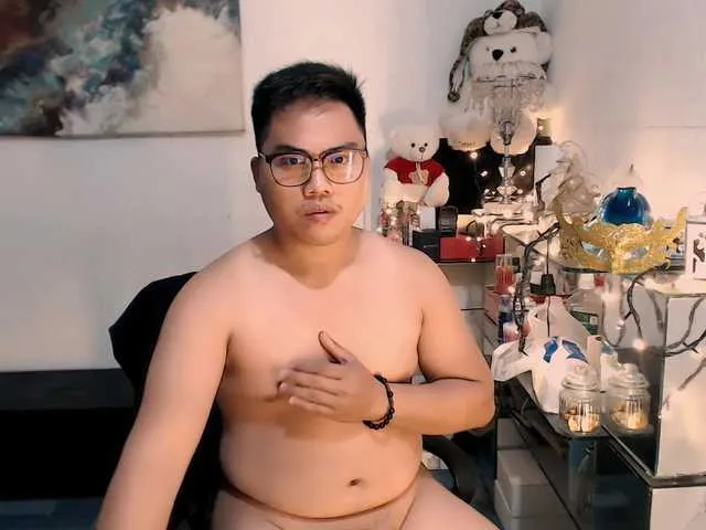 Live sex webcam photo for Hardking69 #275663767