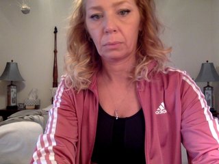 Live sex webcam photo for HarleySummers #192852461