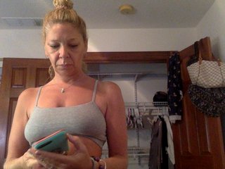 Live sex webcam photo for HarleySummers #200309281