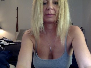 Live sex webcam photo for HarleySummers #202649948