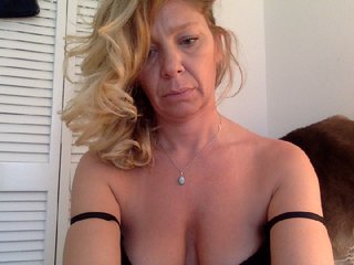 Live sex webcam photo for HarleySummers #212849224