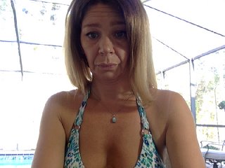 Live sex webcam photo for HarleySummers #218848353