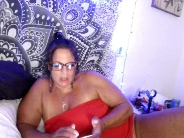 Live sex webcam photo for HarleynVicky #274274989
