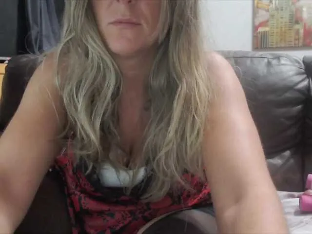 Live sex webcam photo for Harleyslut #273860860