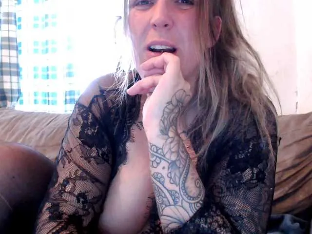 Live sex webcam photo for Harleyslut #277588774