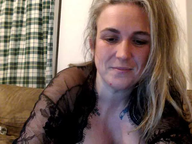 Live sex webcam photo for Harleyslut #277668567