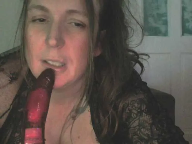 Live sex webcam photo for Harleyslut #292472941