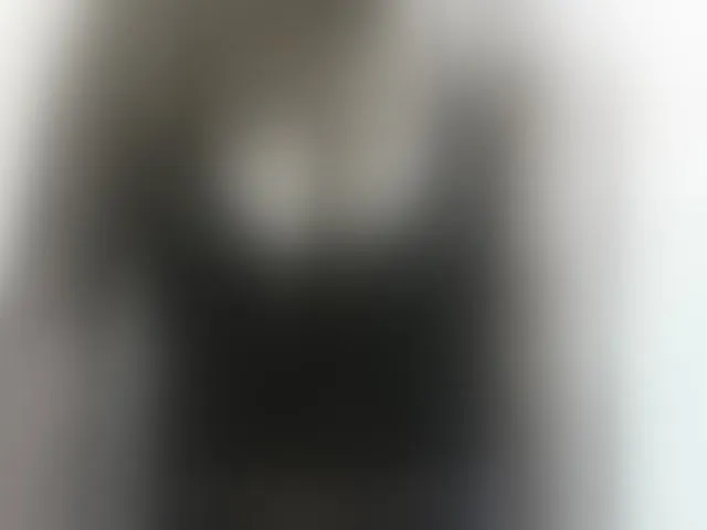 Live sex webcam photo for Harmalie #292321086
