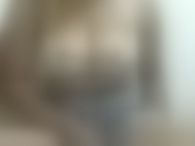 Live sex webcam photo for Harmalie #294286097