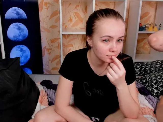 Live sex webcam photo for HarmonLydia #273017384